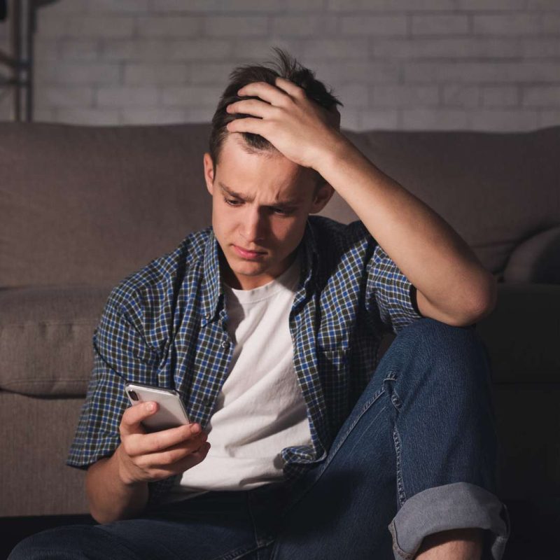 Signs and Symptoms of Adjustment Disorder in Teens_